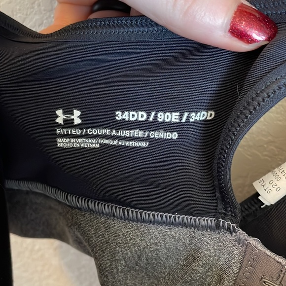Under Armour Fitted Sports Bra w/ Underwire - 34DD - Picture 3 of 5